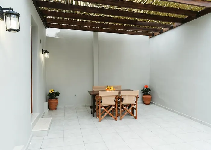 Aesthisis Sensational Accommodation Archangelos