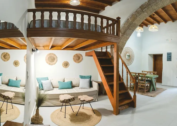 Aesthisis Sensational Accommodation Archangelos