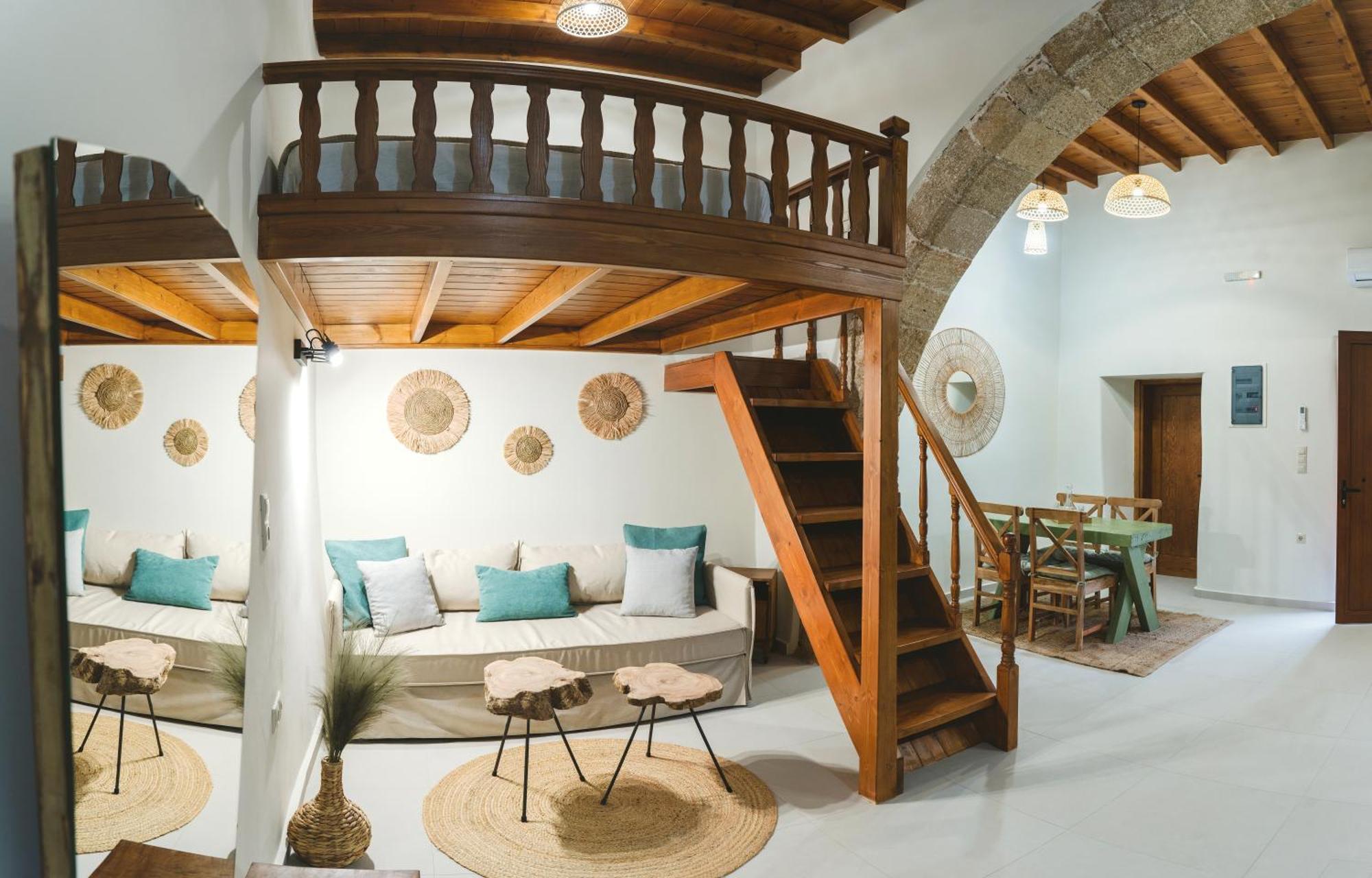 Aesthisis Sensational Archangelos Apartment