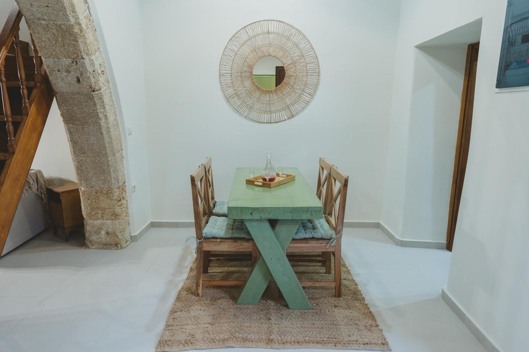 Aesthisis Sensational Archangelos Apartment